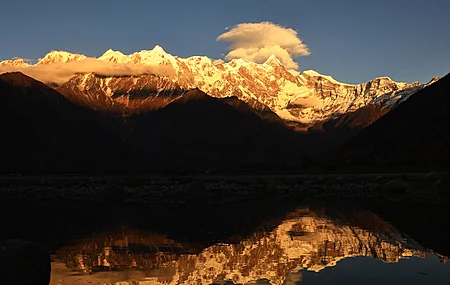 云 山 雪 自然 天空 水 反射 阳光 日落辉光 无水印壁纸 8192×5464