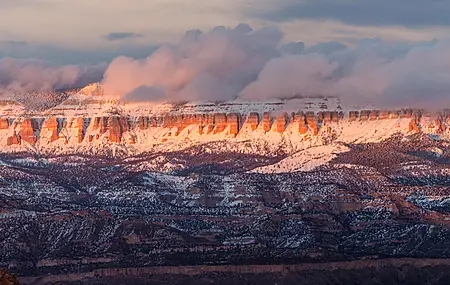 经典风景 自然 雪 云 日落 峡谷 布莱斯峡谷国家公园 夕阳辉光 壁纸 13404×4388