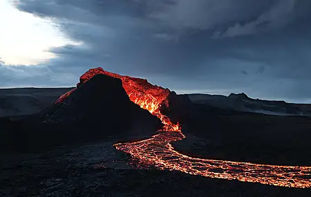 精选托比·埃利奥特 自然 风景 火山 熔岩 傍晚 云 冰岛 天空 桌面壁纸 3840×2160