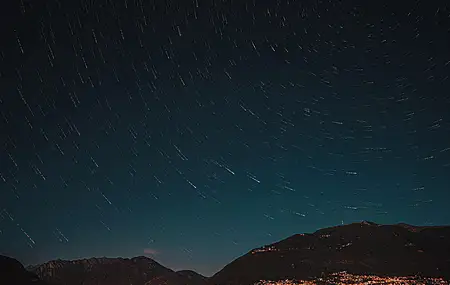 风景 城市灯光 繁星之夜 夜晚 山脉 自然 壁纸 3840×2160