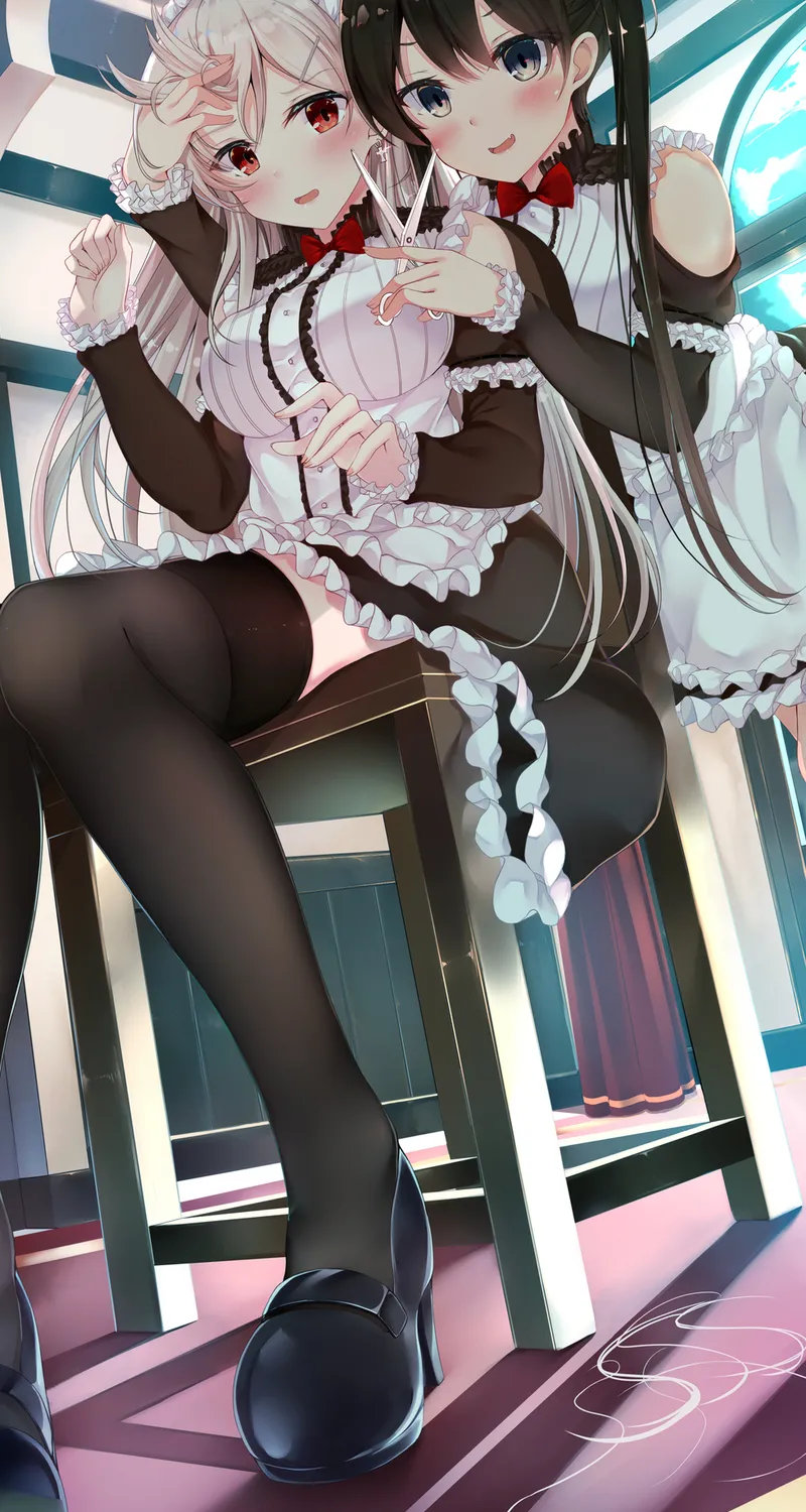 热门女仆装 大腿高 腮红 银发 手机 无水印壁纸 3858×5167