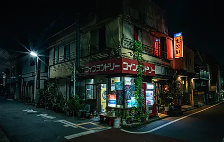 城市 假名 街道 夜 店面 电脑 无水印壁纸 4096×2304
