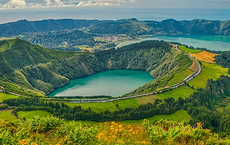 绝美自然 景观 树木 湖泊 水 海 海岸 云 草 山景 远景 电脑 手机壁纸 4000×2200