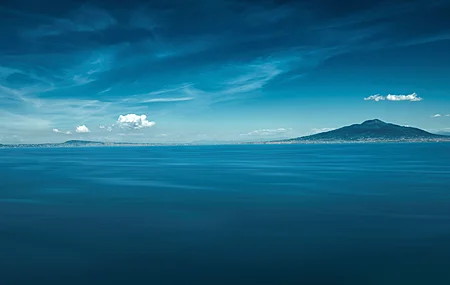 绝美自然 景观 云 天空 山脉 海 水 海岸 远景 地中海 意大利 电脑 无水印壁纸 3840×2160