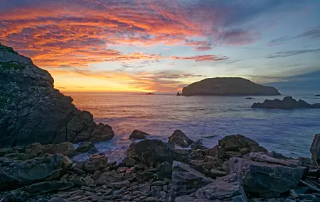 海洋 自然 景观 岩石 海岸 岛屿 日落 4K高清壁纸 7952×5304
