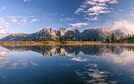 经典自然 景观 山脉 云 天空 水 树木 倒影 岩石 桌面壁纸 6144×3072