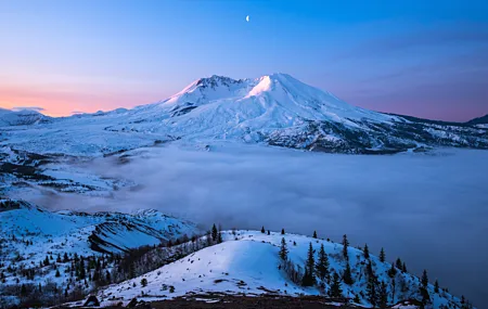 高清自然 景观 山脉 雪 冬天 树木 新月 云 天空 壁纸 5768×3774