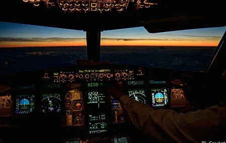 飞行员 飞机 空客 驾驶舱 日落 技术 弱光 手机壁纸 7108×4744