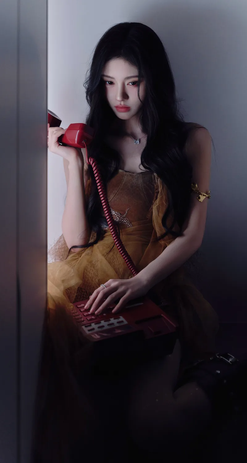 电话 靓丽 美女 鞠婧祎 4k 手机手机1080P 无水印壁纸 2400×3840