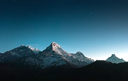 精选自然 风景 山脉 星星 雪 发光 微光 天空 夜 壁纸 5000×2800