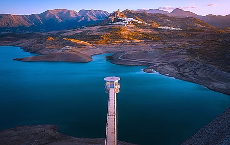 自然 景观 山脉 水 云 岩石 村庄 天空 瞭望塔 植物 远景 水库 手机壁纸 3840×2160